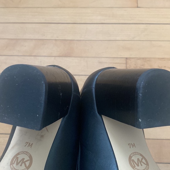 Michael Kors Rory Heels - Picture 4 of 5